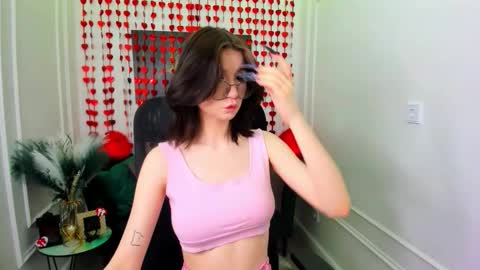 mellsawertyq online show from February 7, 8:13 pm