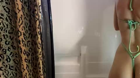 meltingmynx online show from March 7, 1:07 pm