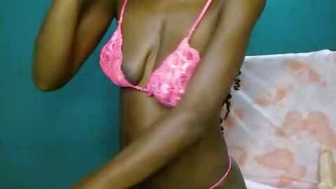 mely tomson online show from November 6, 7:25 am