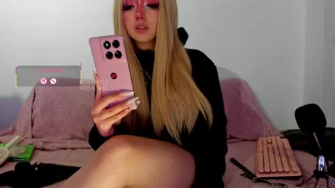meowmelf online show from June 1, 10:10 pm