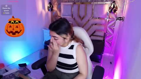    online show from October 29, 7:05 pm