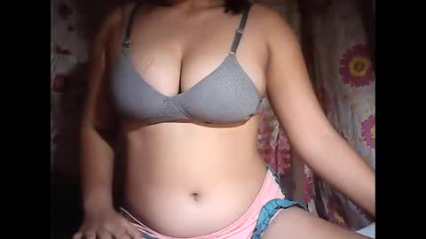 merandaaa online show from February 20, 2:18 pm