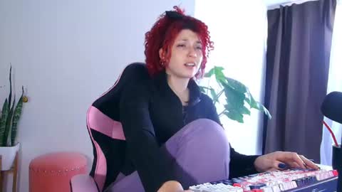Miss Freckles online show from July 10, 12:38 pm