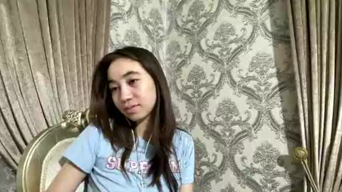 merlenebixel online show from July 31, 5:58 pm