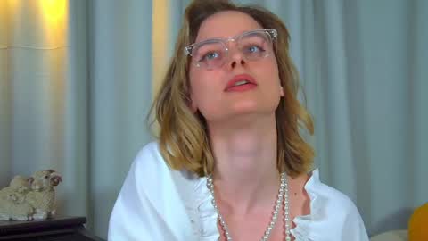 Merlin online show from April 4, 6:29 pm