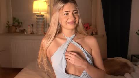 Lara OFFLINE  online show from February 19, 8:51 pm