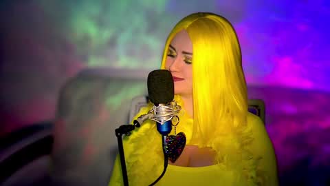 Snapshot of mesaland chatting on December 9, 6:35 pm Meskhimusic online show from December 9, 6:35 pm