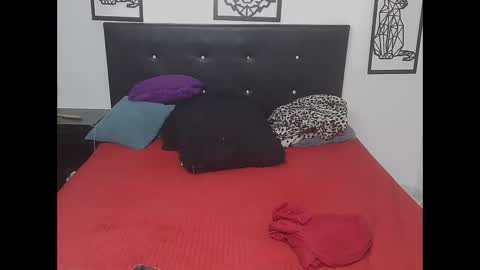 mhia1972 online show from December 17, 1:00 am