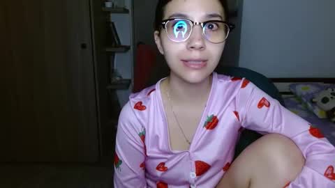 Mia online show from January 16, 5:25 am