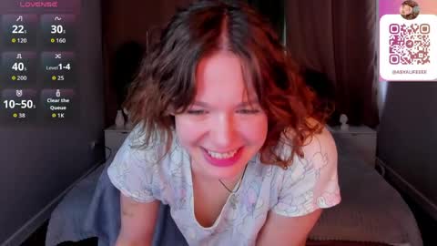 mia online show from May 14, 1:44 am