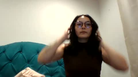 Mia  online show from July 7, 1:19 am