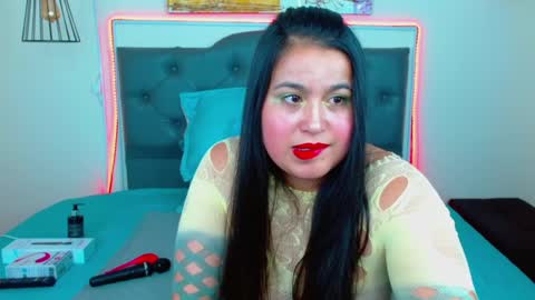 C A L L  M E  M I A  online show from January 17, 3:34 am