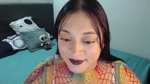 Snapshot of mia_adams_red chatting on January 30, 11:02 pm mia online show from January 30, 11:02 pm