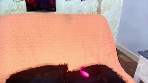 Mia  online show from November 5, 12:10 pm