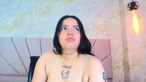 Mia  online show from May 31, 6:09 pm