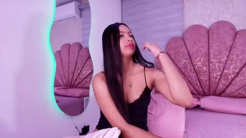 Mia  online show from June 2, 3:07 am