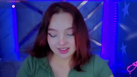 Mia online show from June 4, 3:27 pm