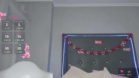 mia online show from April 29, 1:58 pm