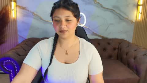 Snapshot of mia_hot_tf chatting on September 23, 8:29 pm Mia online show from September 23, 8:29 pm