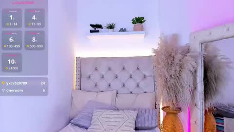 mia_juicy_ online show from November 26, 11:50 pm