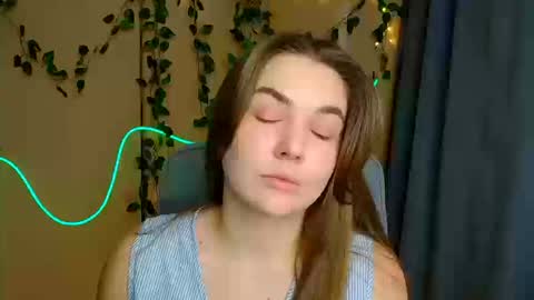 mia_lemm online show from March 11, 9:02 am