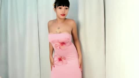 M I A online show from December 15, 9:58 am