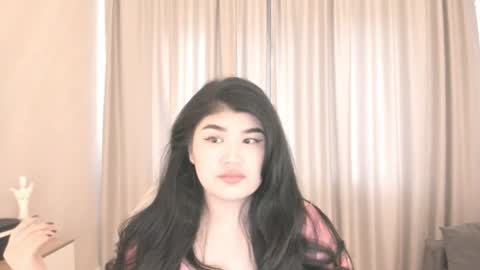 Mia 3 online show from July 1, 3:39 am