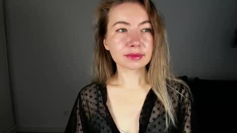 Mia online show from January 8, 7:56 am