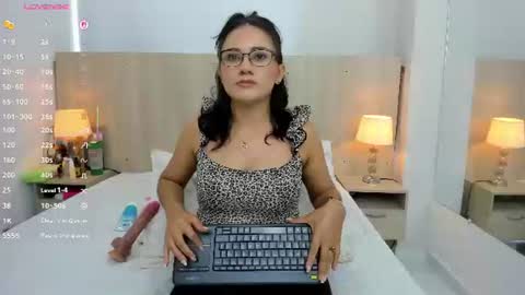 Mia Mercier online show from June 22, 11:40 am