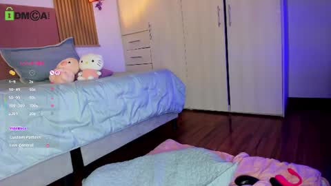 Mia Nevaeh - follow me online show from June 12, 8:50 pm