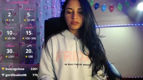 Snapshot of mia_petitebaby chatting on December 17, 12:34 am  Ma  online show from December 17, 12:34 am