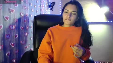 Snapshot of mia_petitebaby chatting on February 5, 2:40 am  Ma  online show from February 5, 2:40 am