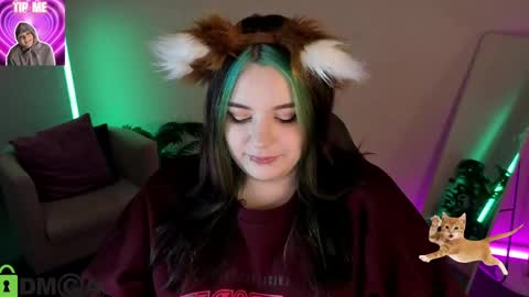 Mia online show from March 22, 1:22 am