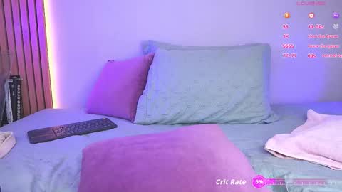 Mia Reeves online show from November 21, 7:49 pm