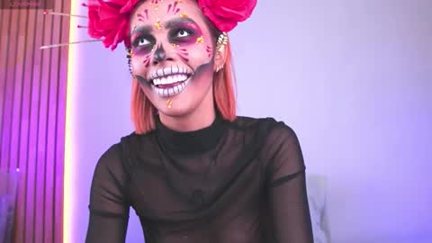 Mia Reeves online show from October 31, 8:46 pm