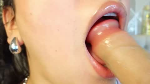 Mia Roux online show from March 1, 4:12 am