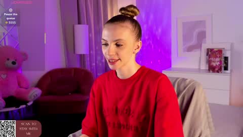 Mia online show from April 10, 6:41 am