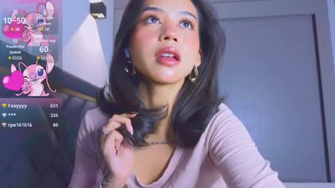 Mia online show from October 26, 8:26 pm