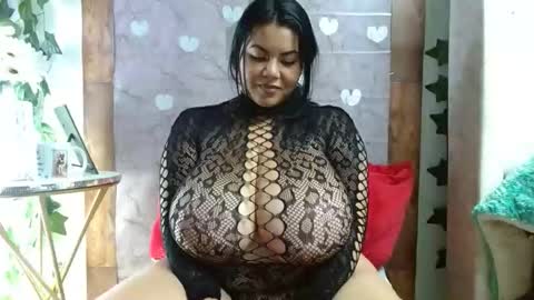 Mia squirt big INDEPENDENT MODEL...ONLYFANS  online show from April 21, 4:58 pm