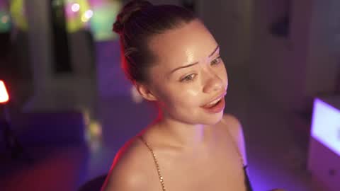 VixenMia online show from April 1, 4:02 am