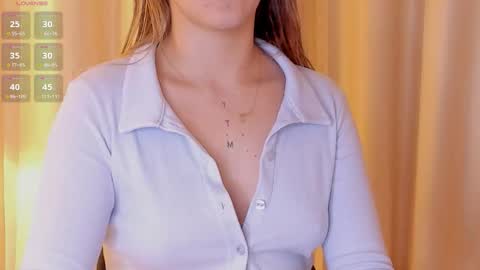 Mia White  online show from March 24, 12:54 pm