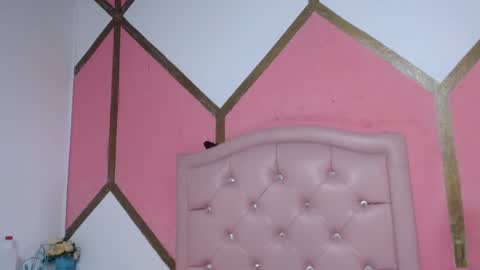 Mia online show from January 6, 5:38 pm