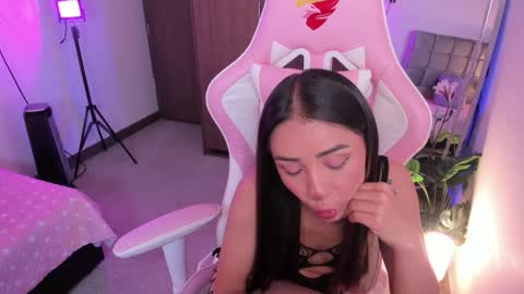 Snapshot of miaa_06 chatting on October 21, 2:48 am mia nicolle online show from October 21, 2:48 am