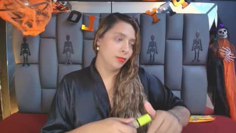 Snapshot of miaabrown__ chatting on October 21, 12:09 pm Mia online show from October 21, 12:09 pm