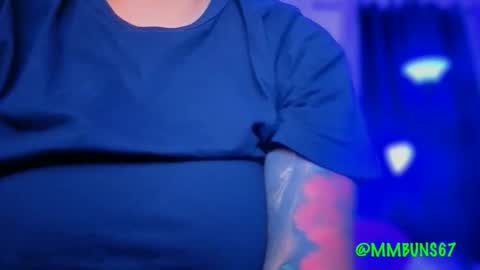 Mia online show from October 25, 2:19 am