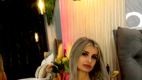 Mia online show from May 12, 8:37 pm