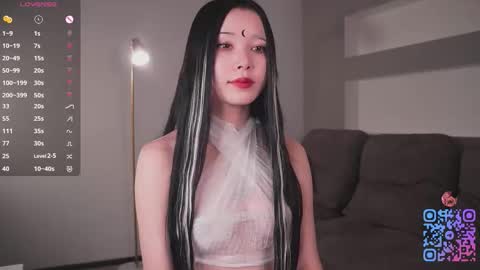 Mia online show from October 28, 8:20 am