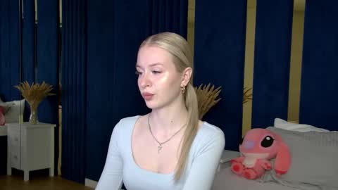 Snapshot of miagraces chatting on October 10, 5:51 pm Mia online show from October 10, 5:51 pm