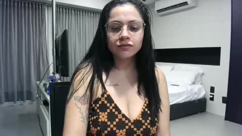 Snapshot of miahale chatting on February 27, 2:42 am Ms Mia  Owner Of  Your Mind online show from February 27, 2:42 am