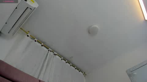 miajhonsonx online show from February 21, 4:08 pm